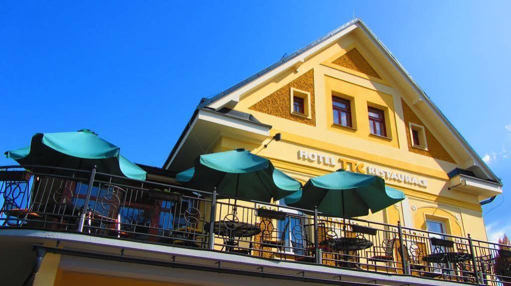 Wellness & Sport Hotel Ttc 弗尔赫拉比 外观 照片